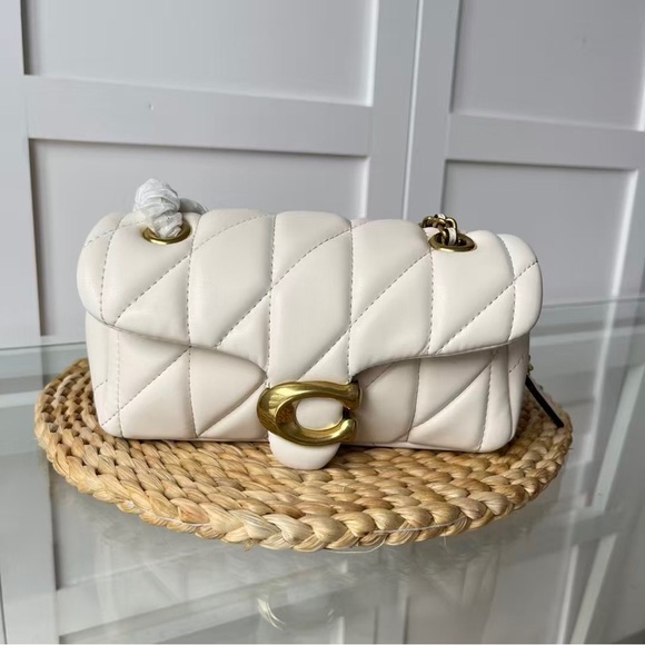 Coach White Quilted Tabby 20 Shoulder Bag - Picture 1 of 9